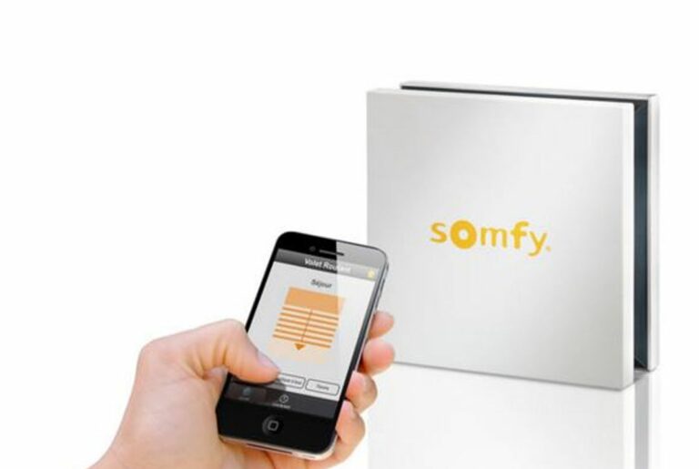 Équiper sa maison tout en domotique avec Somfy pour les volets, l&rsquo;éclairage, la température et la sécurité