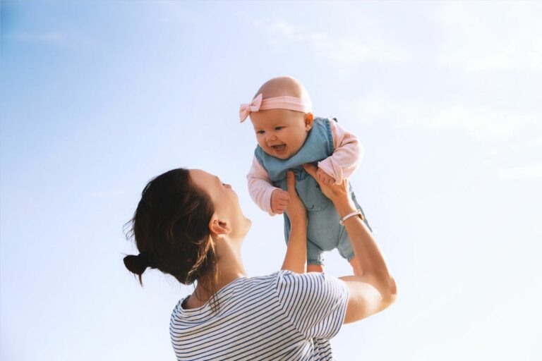 Découvrez les meilleurs magasins pour habiller votre bébé avec style